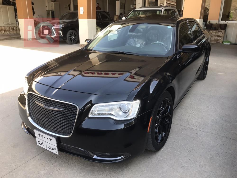 كرايسلر 300